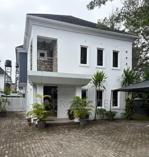 5bdrm Duplex in Ikota for rent