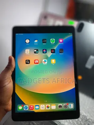 Apple iPad 10.2 (2019) 128 GB Gray