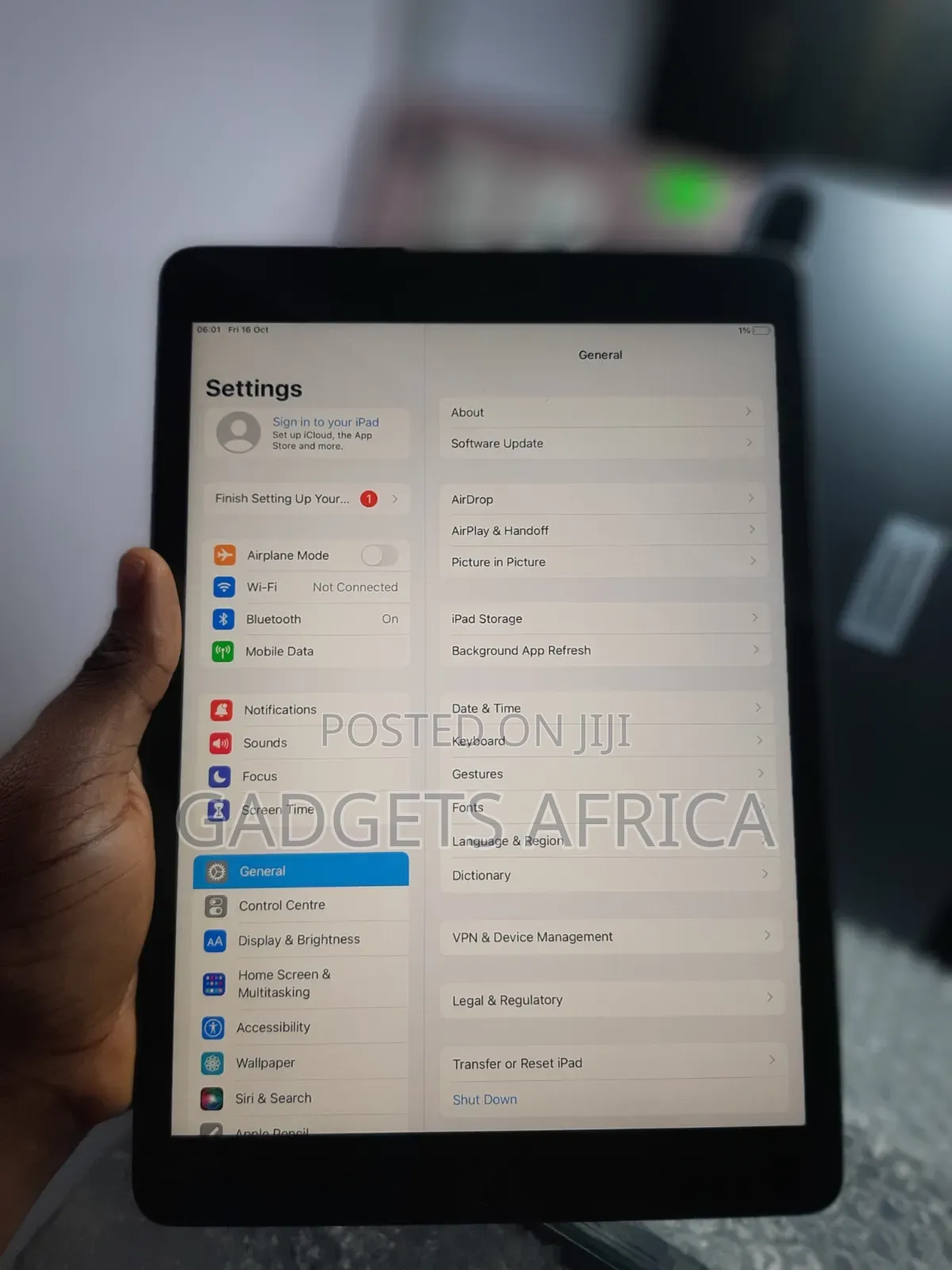 Apple iPad 10.2 (2019) 128 GB Gray