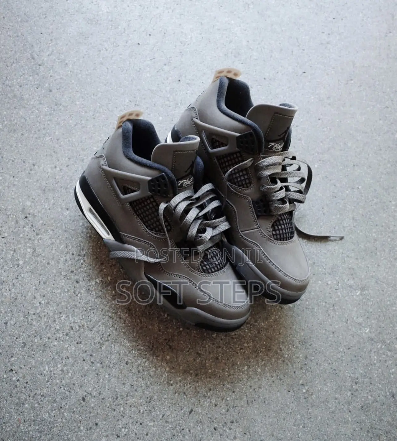 Air Jordan 4 Retro "Cave Stone"