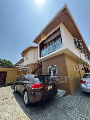 2bdrm Apartment in Lekki Phase 1 for rent