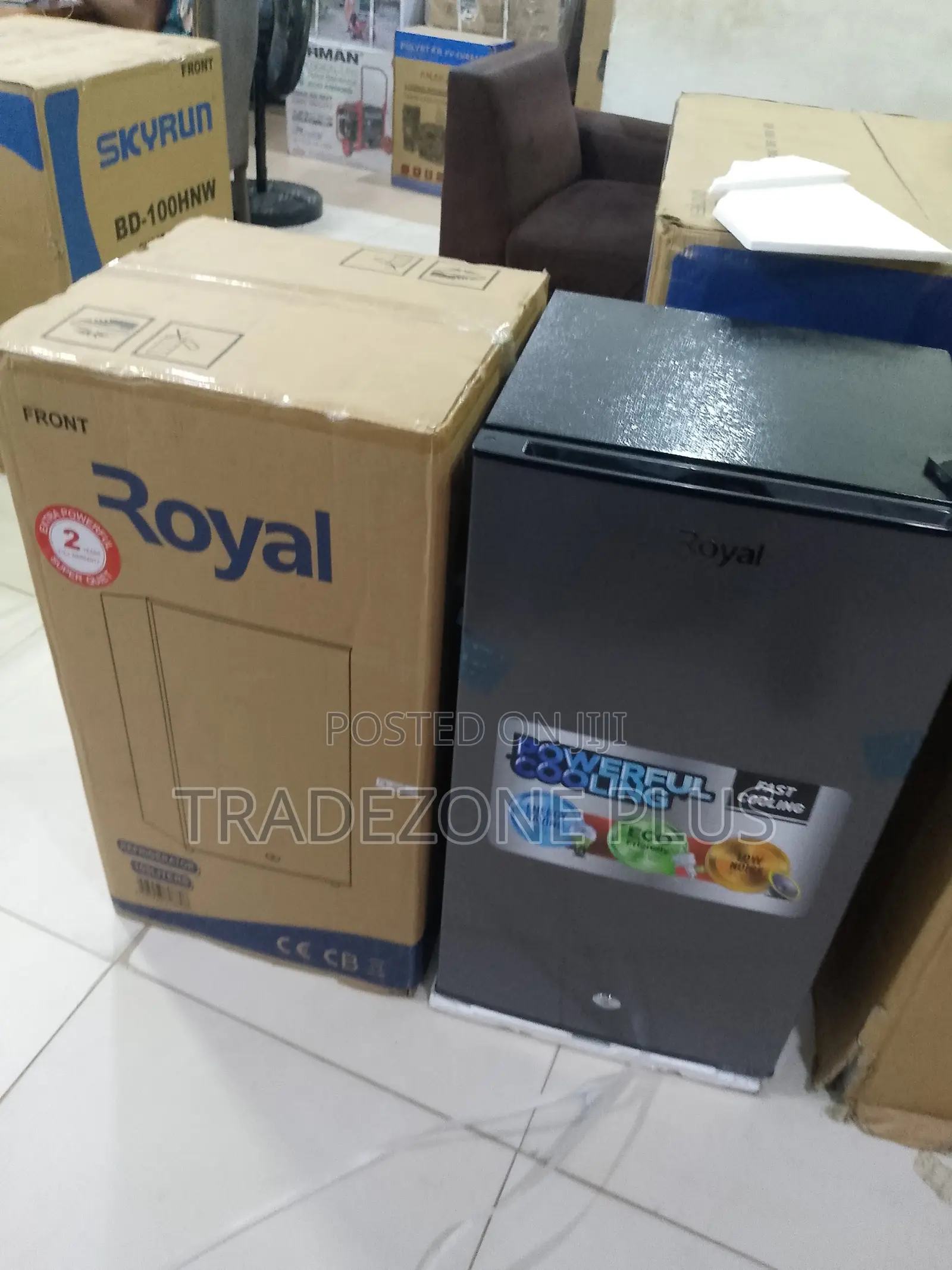 Royal Refrigerator 105L – Suitable for Office Refreshment Areas