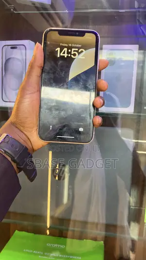 Apple iPhone XR 128 GB White