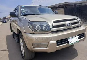 Toyota 4-Runner 2004 Gold