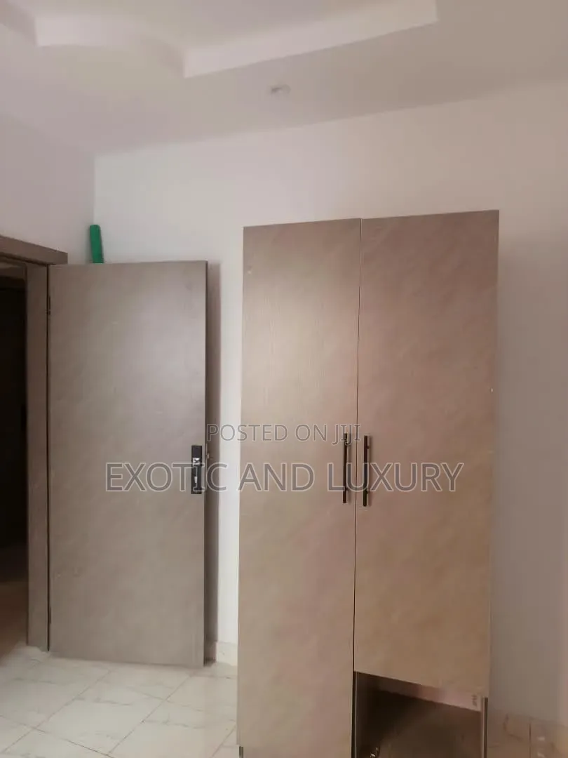 Mini Flat in Adekunle for rent