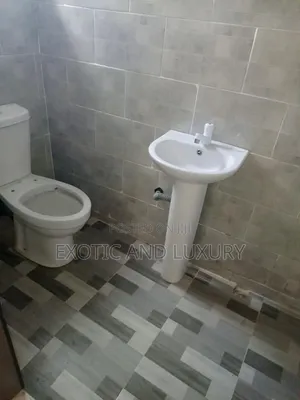 Mini Flat in Adekunle for rent
