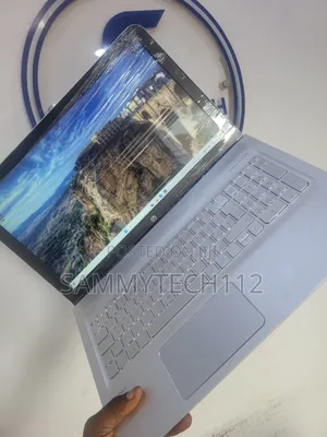 Laptop HP Pavilion 15 4GB AMD A10 SSD 128GB