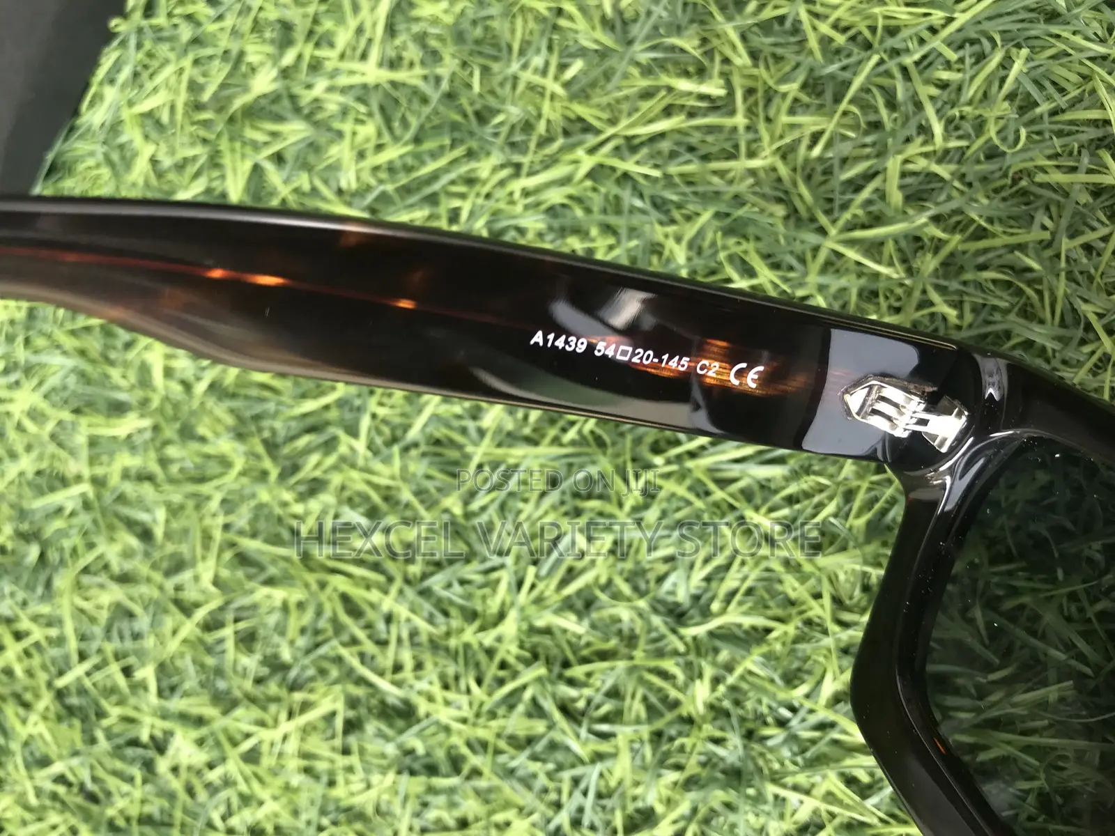 Luxury Unisex Geometric Sunglasses – Black