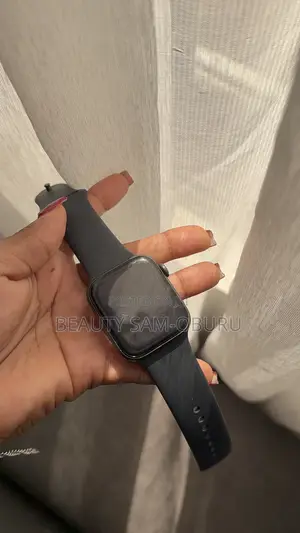 Apple Watch SE, Fully Functional, for Sale