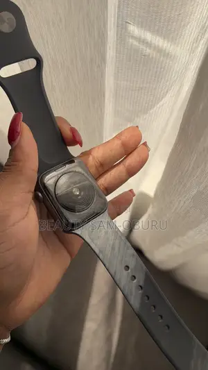 Apple Watch SE, Fully Functional, for Sale