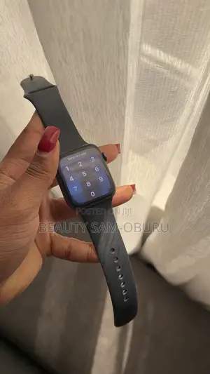 Apple Watch SE, Fully Functional, for Sale