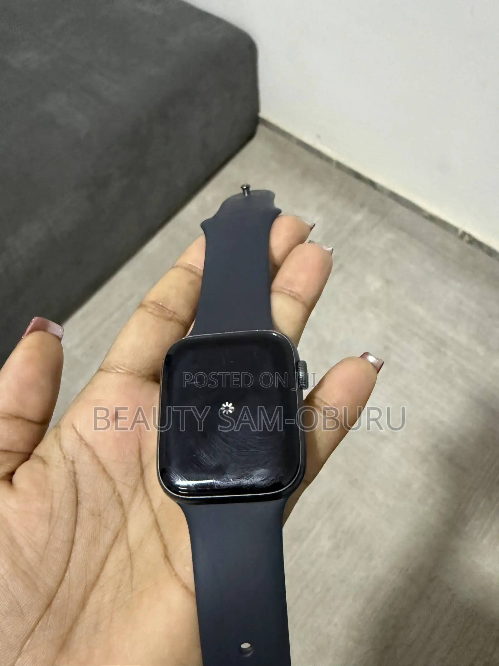 Apple Watch SE, Fully Functional, for Sale