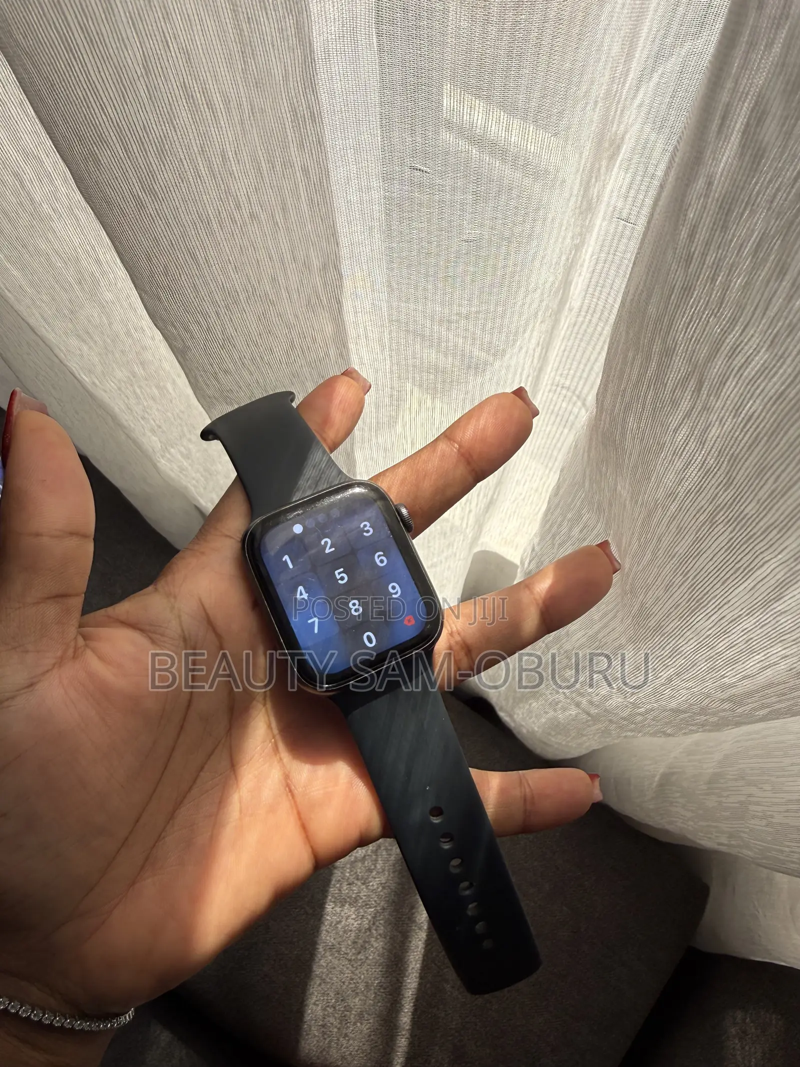 Apple Watch SE, Fully Functional, for Sale