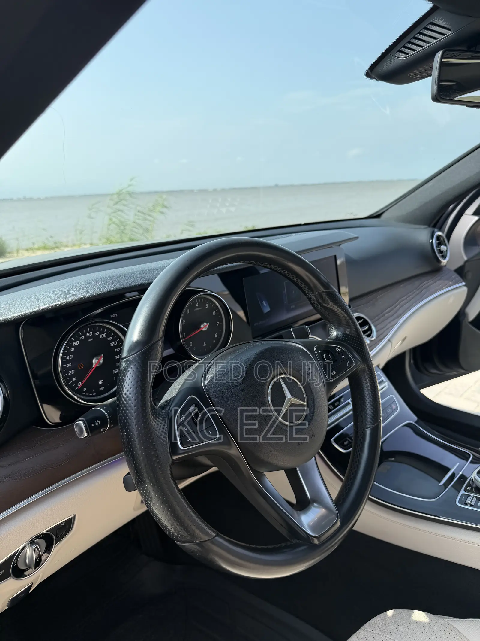 Mercedes-Benz E300 Base RWD Sedan (2.0L 4cyl 9A) 2017 Blue