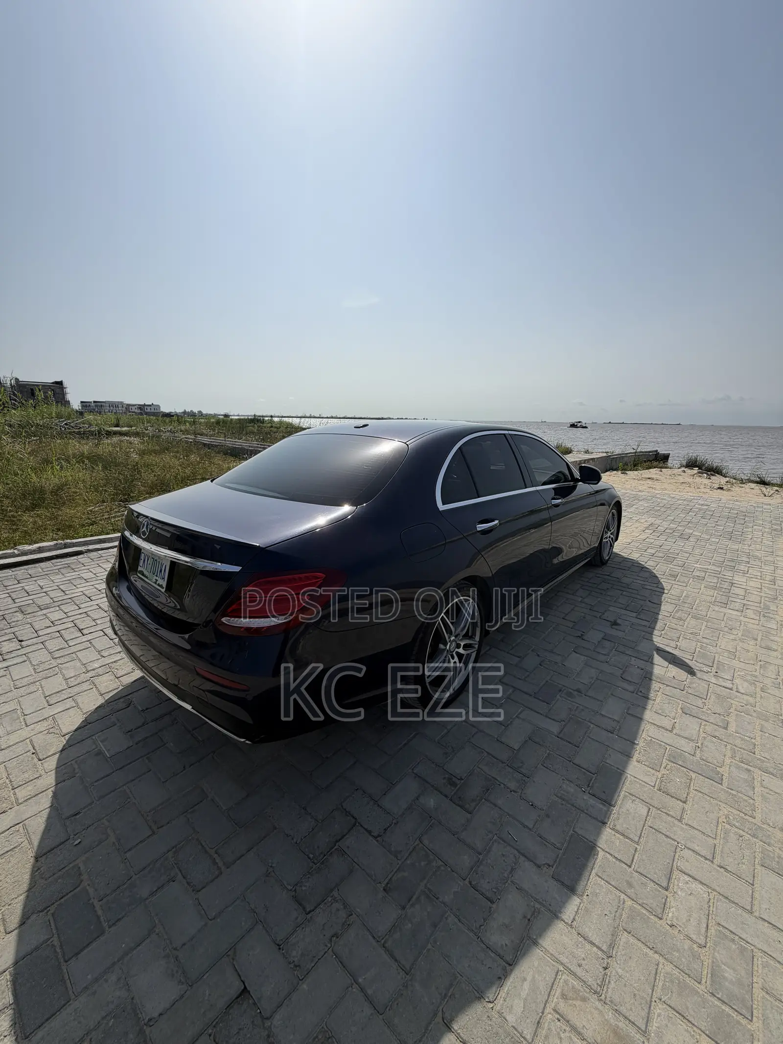 Mercedes-Benz E300 Base RWD Sedan (2.0L 4cyl 9A) 2017 Blue