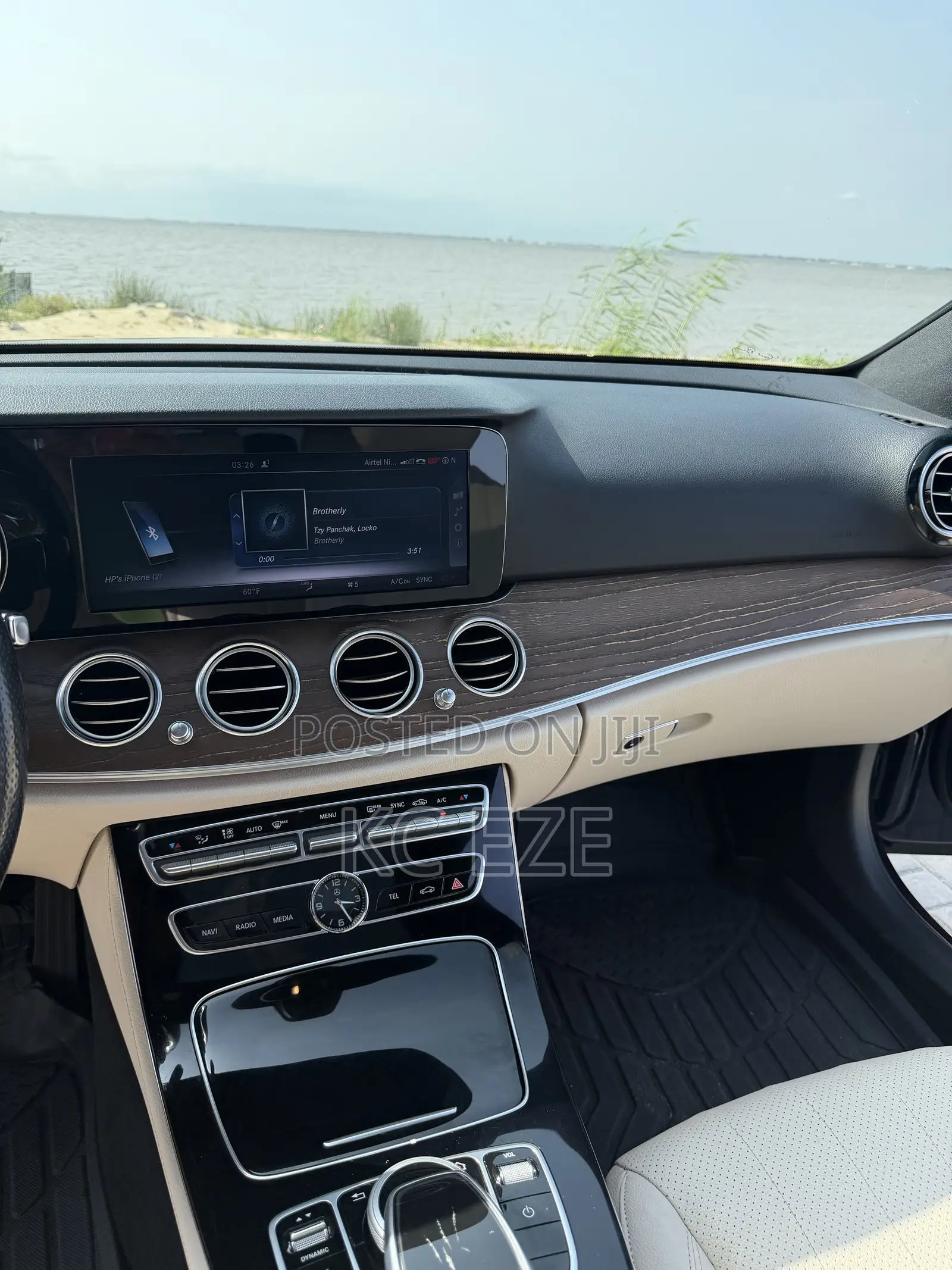 Mercedes-Benz E300 Base RWD Sedan (2.0L 4cyl 9A) 2017 Blue