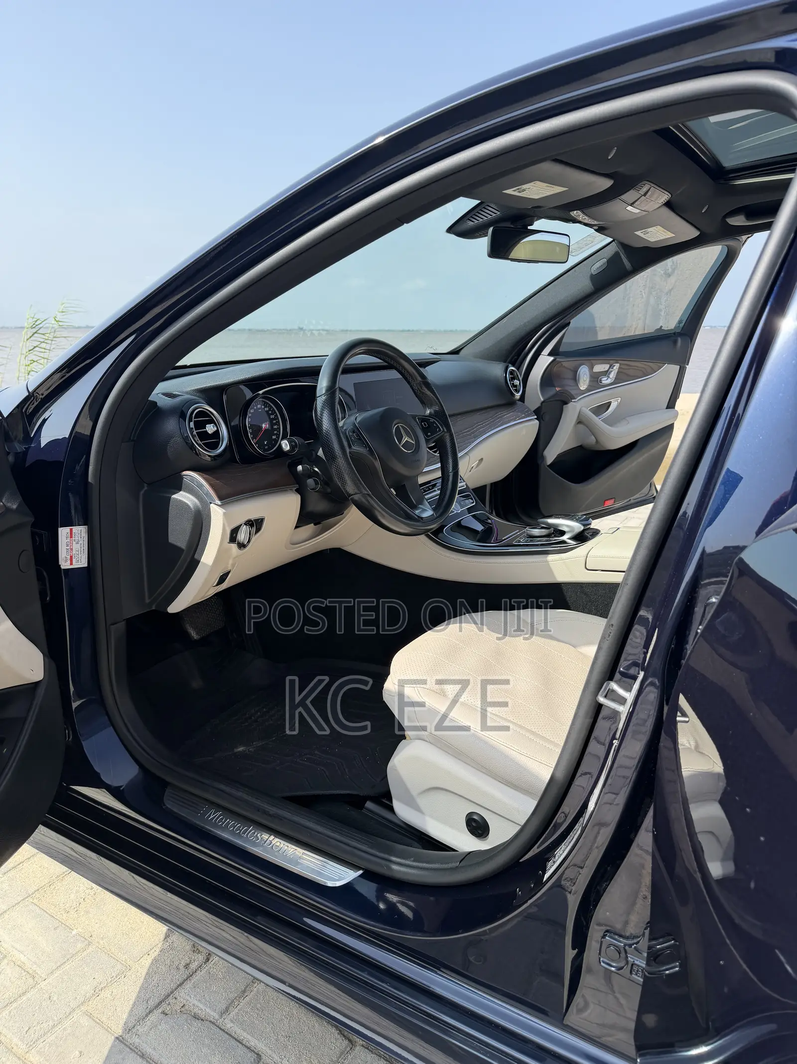 Mercedes-Benz E300 Base RWD Sedan (2.0L 4cyl 9A) 2017 Blue