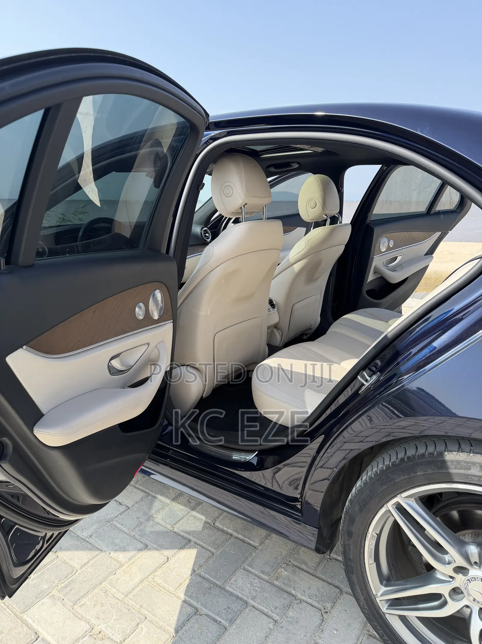 Mercedes-Benz E300 Base RWD Sedan (2.0L 4cyl 9A) 2017 Blue