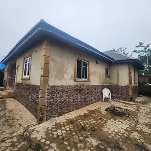 2bdrm Apartment in Ibadan Polytechnic/University for sale