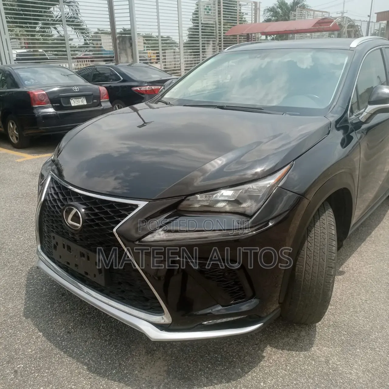 Lexus NX 200 FWD 2016 Black