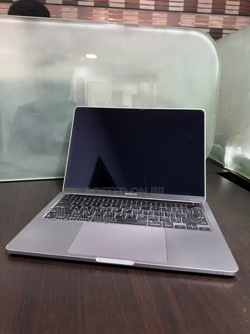 Laptop Apple MacBook Pro 2020 8GB Apple M1 SSD 256GB