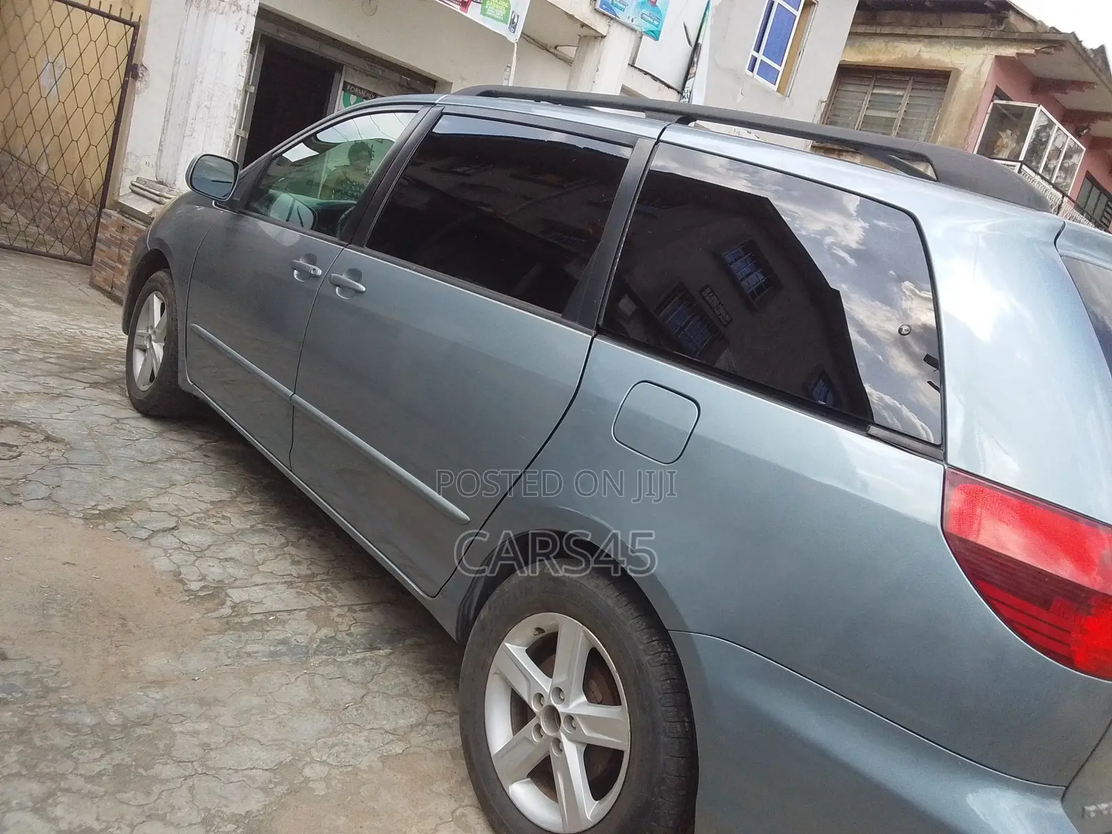 Toyota Sienna 2004 Blue