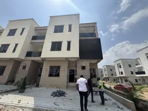 4bdrm Townhouse/Terrace in Mabushi for sale