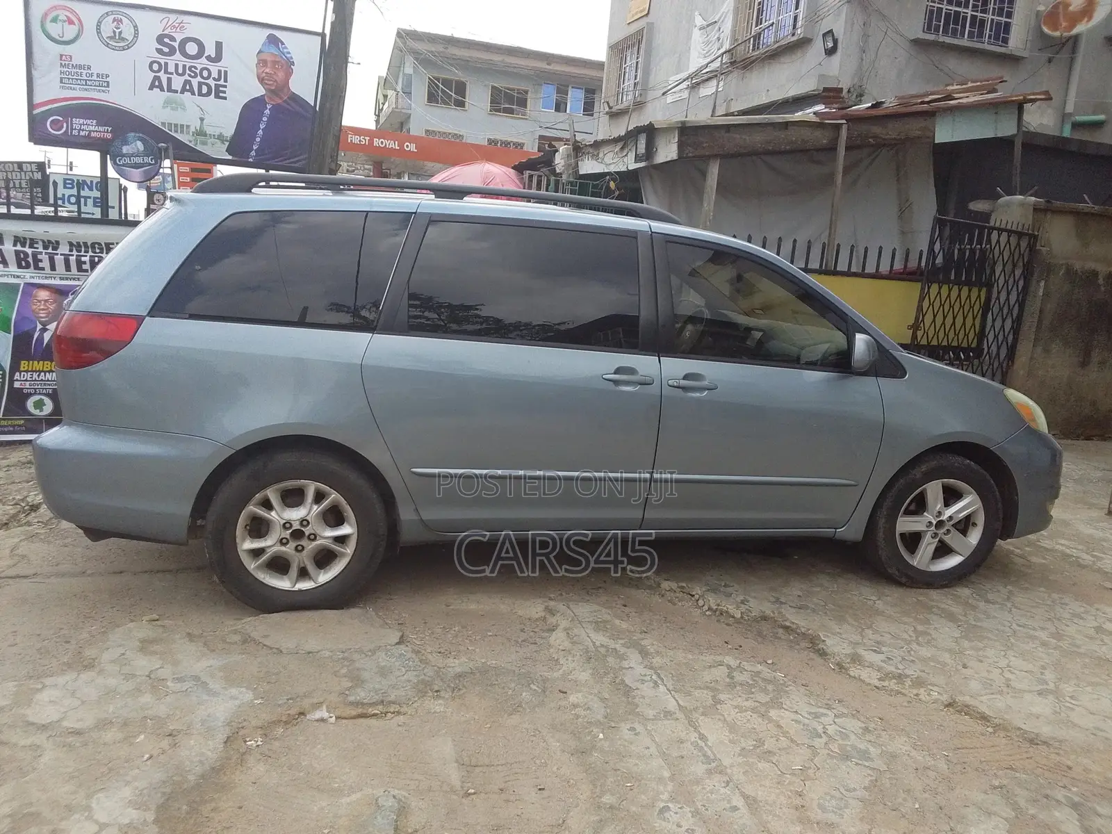 Toyota Sienna 2004 Blue