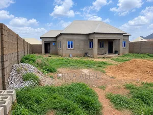 3bdrm House in Kaduna / Kaduna State for sale