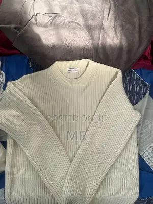Bershka Sweater