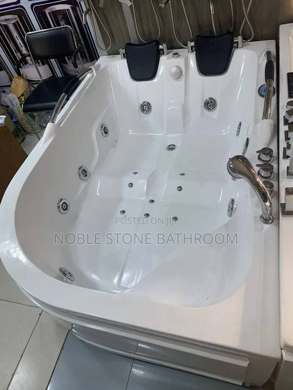 Double Jacuzzi
