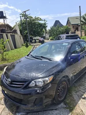 Toyota Corolla 2013 Black