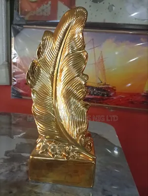 Leave Craft Figurine
