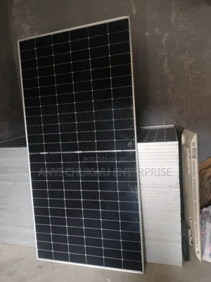 600watts Jinko Sola Panel