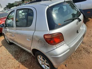 Toyota Yaris 2004 Gray