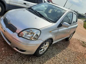 Toyota Yaris 2004 Gray