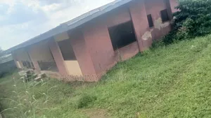 6bdrm Bungalow in Ashi, Ibadan for sale
