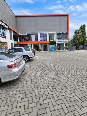 Road-Facing Commercial Shop