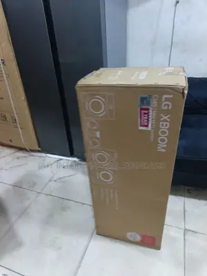LG CJ45 720W Home Entertainment Stereo for Music Playback