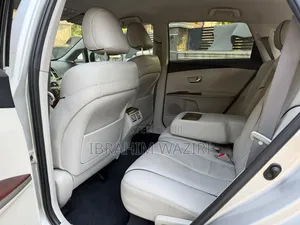 Toyota Venza 2011 Silver