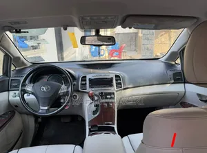 Toyota Venza 2011 Silver