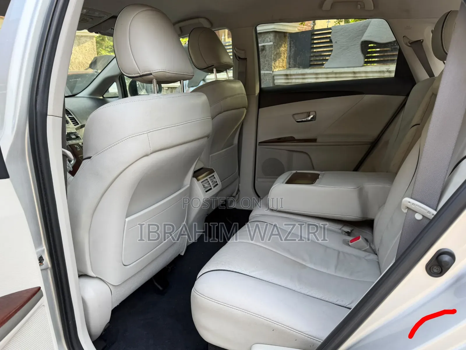 Toyota Venza 2011 Silver