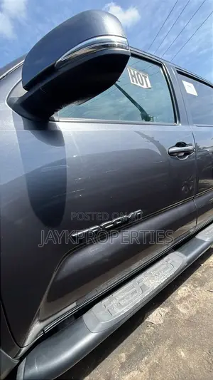 Toyota Tacoma 2023 Gray