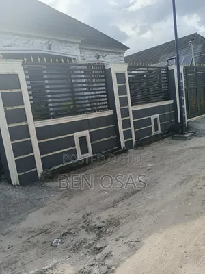 Furnished 6bdrm Block of Flats in Igbiki, Udu for sale