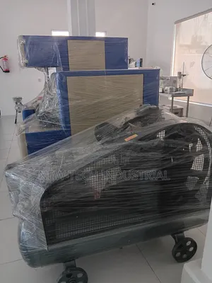 Plastic Bottle Making Machine
