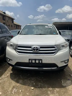 Toyota Highlander Limited 2012 White