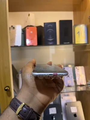 Apple iPhone 11 128 GB White