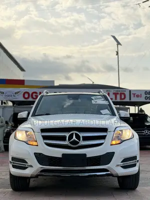 Mercedes-Benz GLK-Class Base GLK 350 4dr 4x2 (3.5L 6cyl 7A) 2015 White