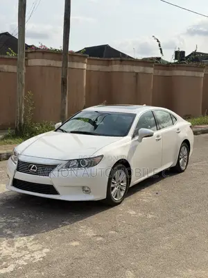 Lexus ES 2015 White