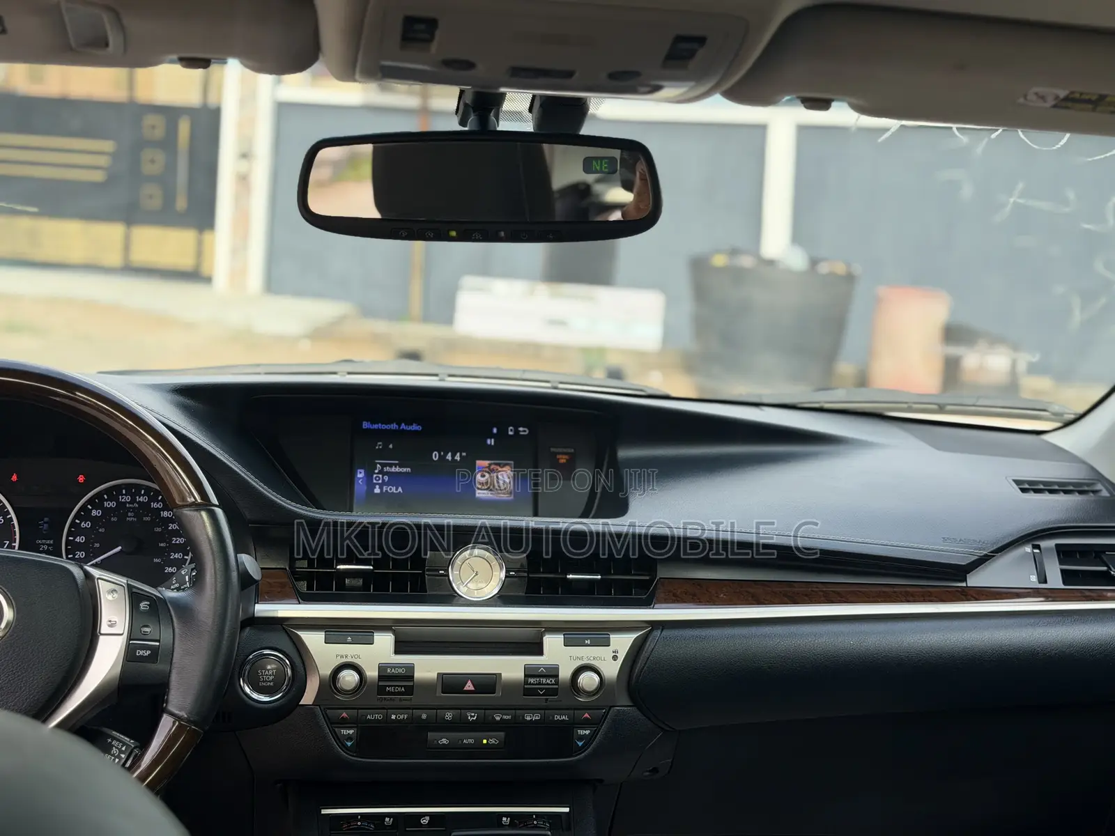 Lexus ES 2015 White